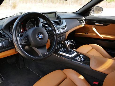 Used 2015 BMW Z4 sDrive35is image 2