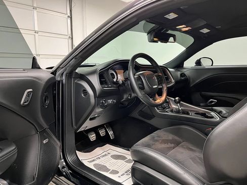 Used 2022 Dodge Challenger R/T Scat Pack w/ Shaker Package RWD image 20