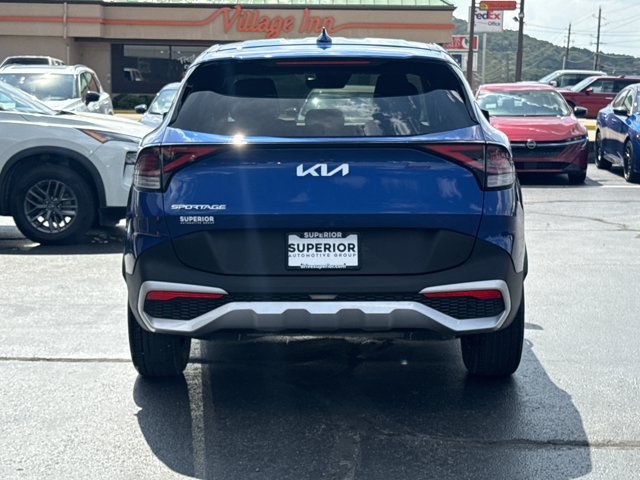 Used 2025 Kia Sportage EX FWD image 4