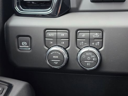 New 2026 GMC Sierra 2500 AT4 w/ AT4 Premium Plus Package image 30