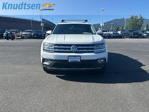Used 2018 Volkswagen Atlas SEL Premium AWD/4WD image 2