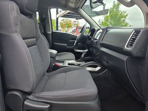 Used 2022 Nissan Frontier SV image 34