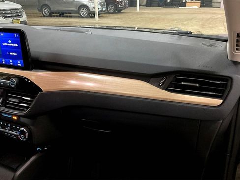 Used 2021 Ford Escape Titanium w/ Titanium Elite Package image 15