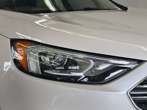 Used 2019 Ford Edge SEL w/ Equipment Group 201A AWD/4WD image 3
