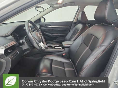 Used 2024 Nissan Altima 2.5 SR image 18