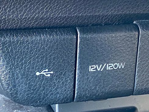 Used 2022 Toyota Camry XSE image 18