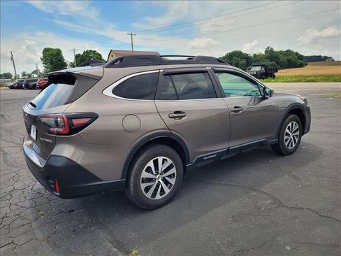 Used 2021 Subaru Outback Premium AWD/4WD image 5