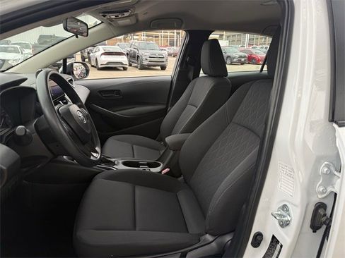 Used 2025 Toyota Corolla LE image 25