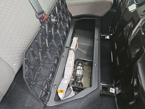 Used 2022 Toyota Tacoma SR image 82