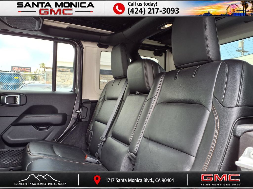 Used 2021 Jeep Wrangler Unlimited Rubicon w/ Trailer Tow Package AWD/4WD image 20
