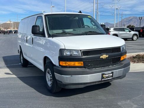 New 2025 Chevrolet Express 2500 w/ Driver Convenience Package RWD image 27