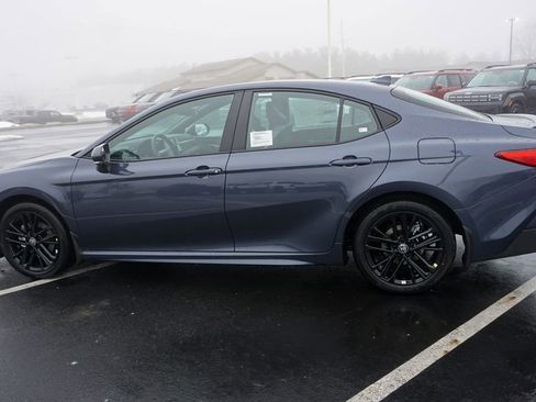 New 2026 Toyota Camry SE image 6