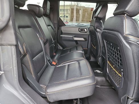 Used 2023 Ford Bronco Badlands w/ Sasquatch Package image 33