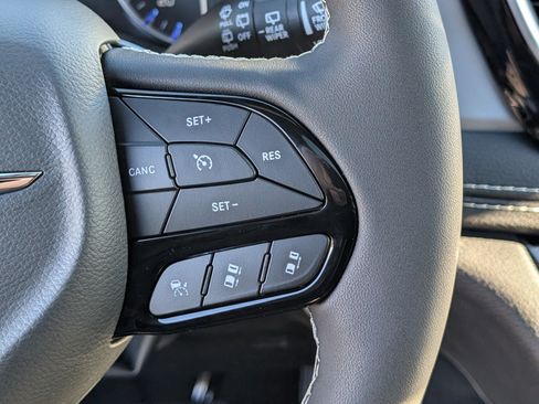 New 2026 Chrysler Pacifica Limited w/ S Appearance Package AWD/4WD image 26