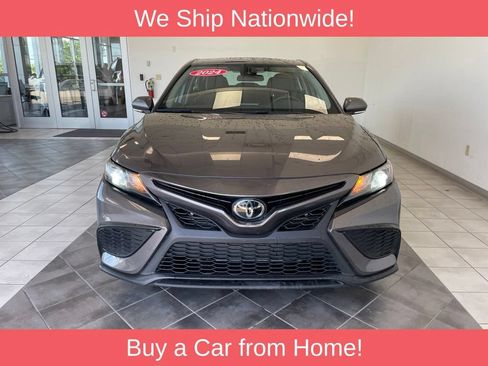 Used 2024 Toyota Camry SE FWD image 3