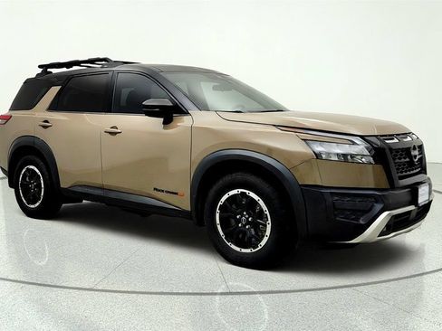 Used 2024 Nissan Pathfinder Rock Creek AWD/4WD image 3
