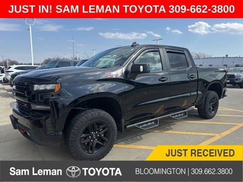 Used 2021 Chevrolet Silverado 1500 LT Trail Boss w/ Convenience Package II image 1