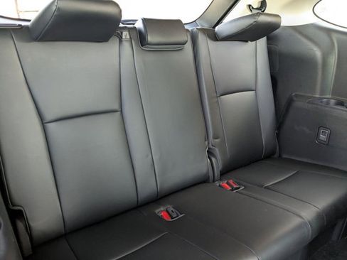 Used 2023 Toyota Highlander XLE image 20