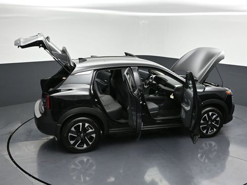 New 2026 Nissan Kicks SV w/ SV Premium Package AWD/4WD image 29