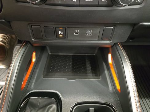 Used 2025 Nissan Frontier PRO-4X AWD/4WD image 25