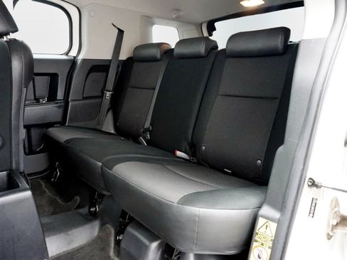 Used 2010 Toyota FJ Cruiser 2WD image 13