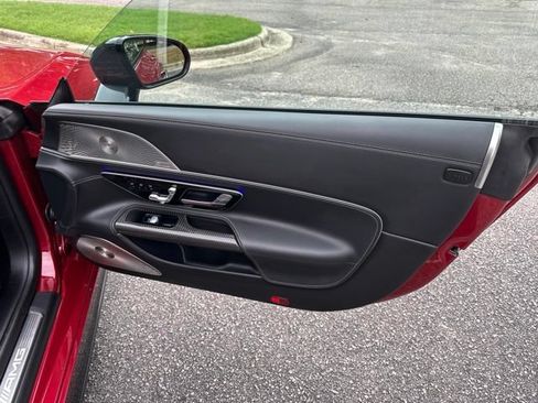 Used 2022 Mercedes-Benz SL 63 AMG 4MATIC image 13
