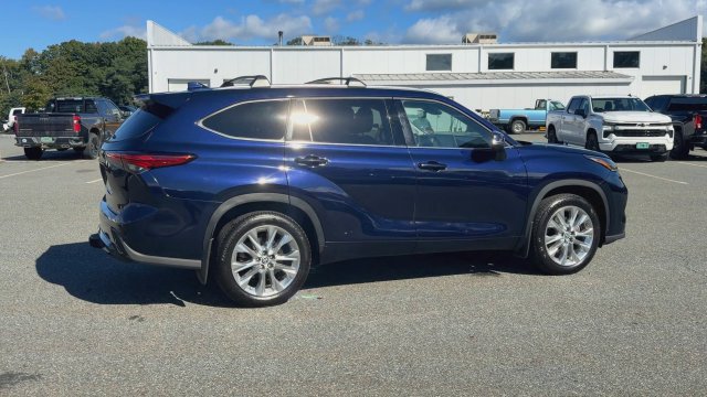 Used 2022 Toyota Highlander Limited AWD/4WD image 9