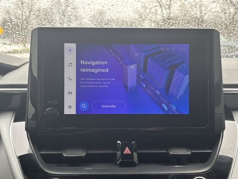 Used 2023 Toyota Corolla SE image 4