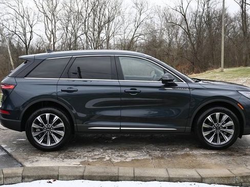 Used 2022 Lincoln Corsair Reserve w/ Equipment Group 201A image 4