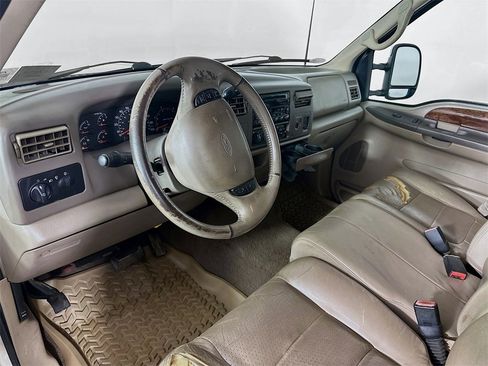 Used 2001 Ford F250 Lariat image 29