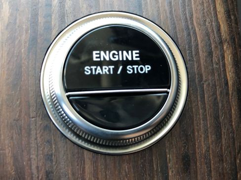 New 2025 Mercedes-Benz GLC 350e 4MATIC image 21