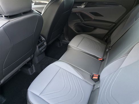 New 2026 Volkswagen Tiguan SE R-Line image 22