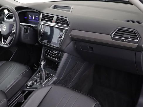 Used 2023 Volkswagen Tiguan SE AWD/4WD image 19