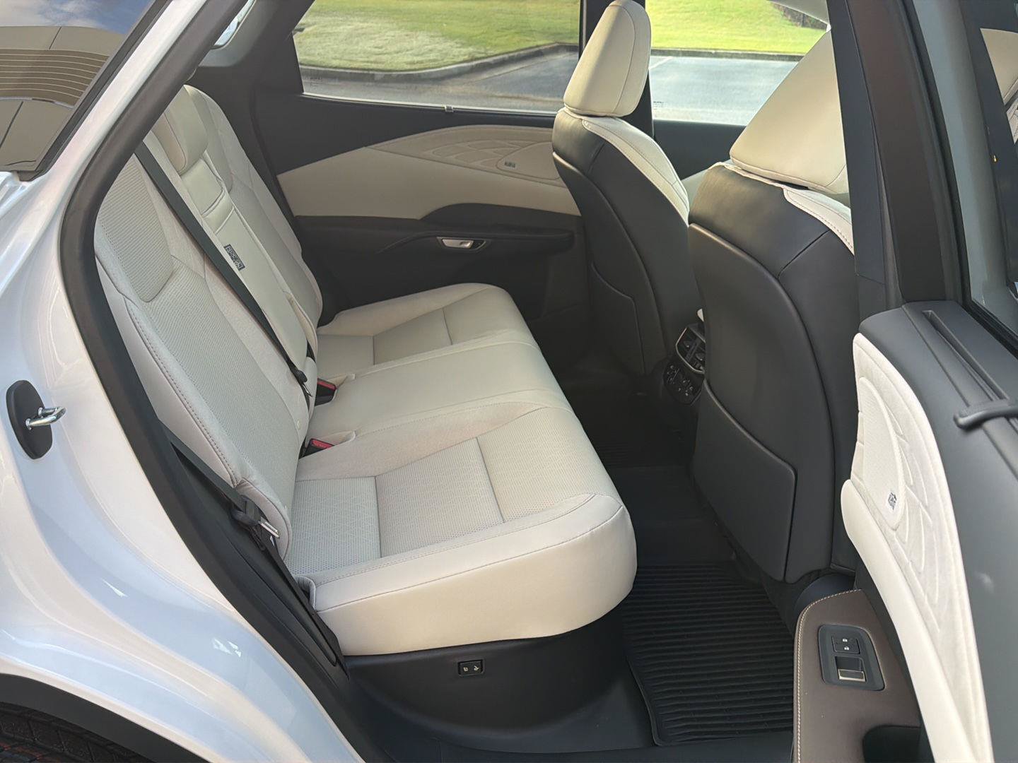 New 2026 Lexus RX 350 FWD image 13