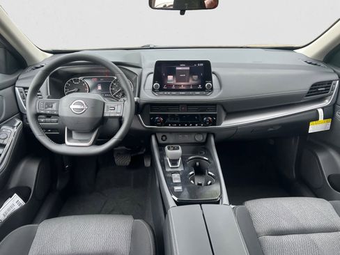 New 2026 Nissan Rogue SV FWD image 8