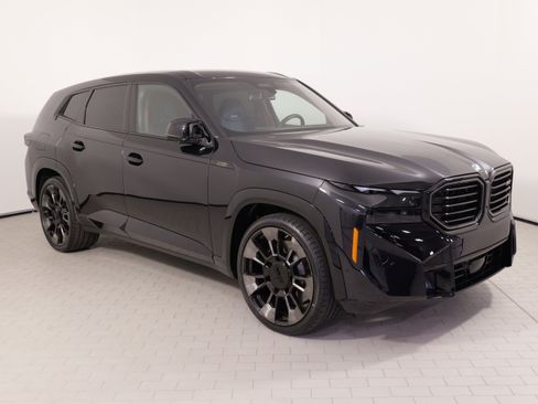 Used 2023 BMW XM w/ M Driver's Package AWD/4WD image 7