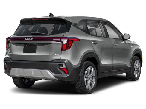 New 2026 Kia Seltos LX FWD image 3