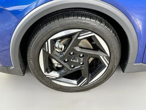 Certified 2025 Kia K4 EX image 12