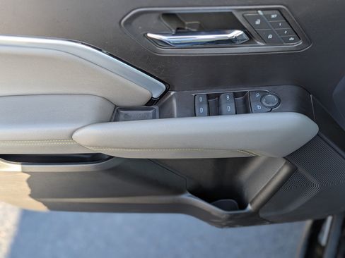 Used 2024 Chevrolet Colorado ZR2 w/ ZR2 Convenience Package III image 30