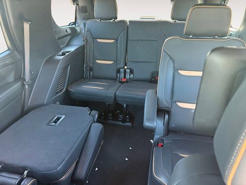 Used 2024 GMC Yukon AT4 w/ Technology Package image 13