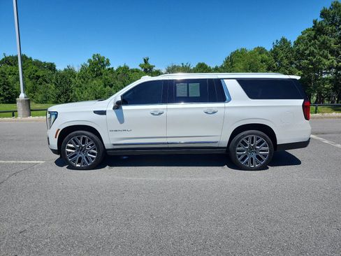 Certified 2025 GMC Yukon XL Denali Ultimate AWD/4WD image 2