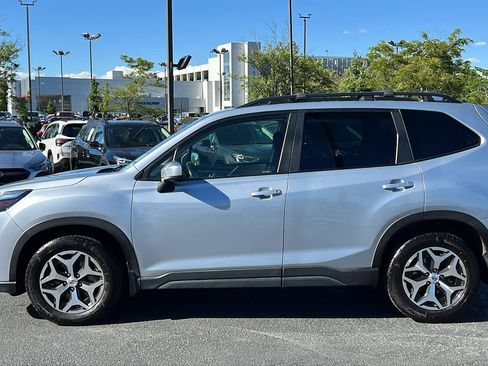 Used 2022 Subaru Forester Premium w/ Popular Package #1 AWD/4WD image 8