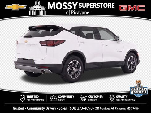 Used 2025 Chevrolet Blazer LT FWD image 4