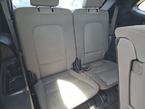 Used 2018 Hyundai Santa Fe SE FWD image 14