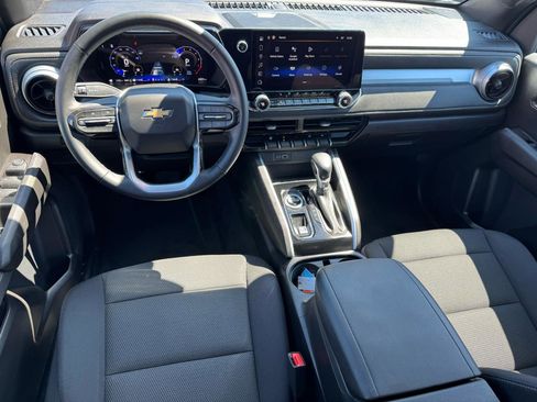 Used 2024 Chevrolet Colorado LT w/ LT Convenience Package II image 10