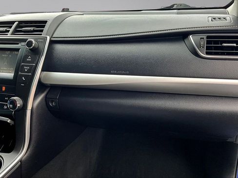 Used 2016 Toyota Camry SE image 17