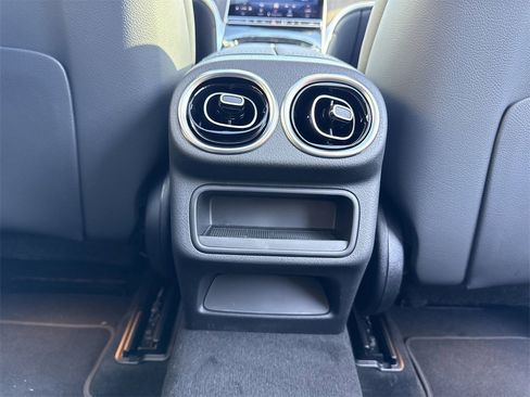 New 2025 Mercedes-Benz GLC 350e 4MATIC image 23
