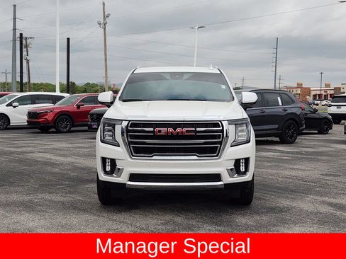 Used 2024 GMC Yukon SLT AWD/4WD image 6
