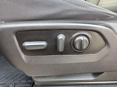 Certified 2021 Chevrolet Silverado 1500 LT Trail Boss w/ Convenience Package II image 25