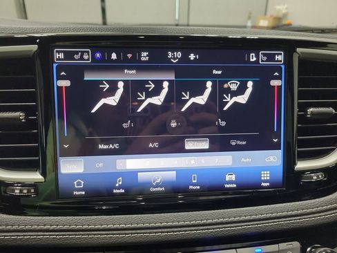 New 2026 Chrysler Pacifica Select w/ S Appearance Package image 19